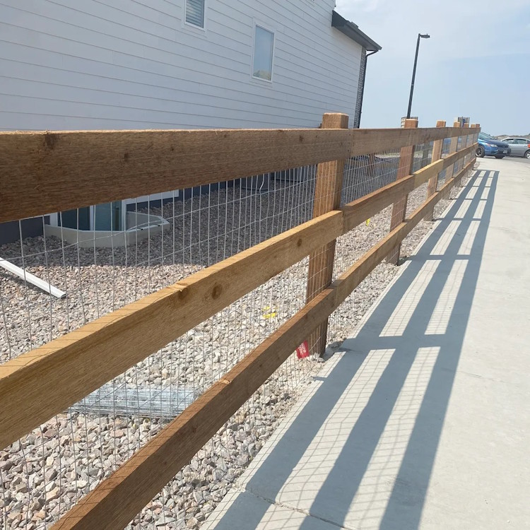 Fence installation services in Littleton, CO